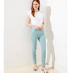"Denim Slimming and Stretchy Pockets Skinny Crop Jeans"